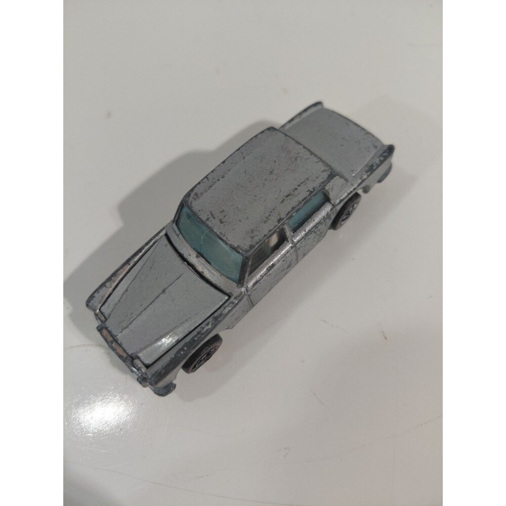 Hot Wheels 1:64 Die Cast Red Line 1969 HK Rolls Royce Silver Shadow Luxuray Car